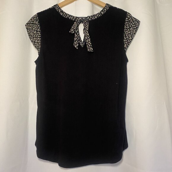Fortune + Ivy Dani Mixed Material Black Blouse Womens M Keyhole Tie Back Cap EUC - Picture 2 of 9